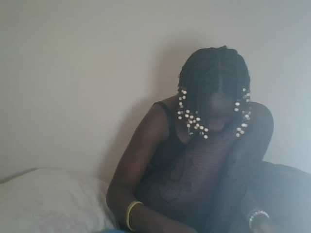 prettyglowing live cam on BongaCams