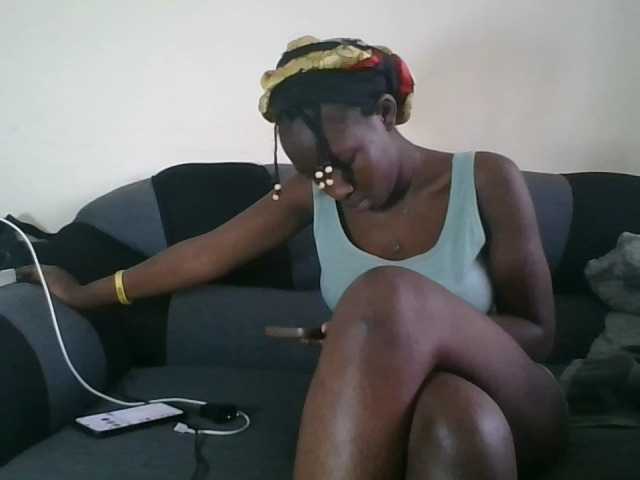 prettyglowing live cam on BongaCams