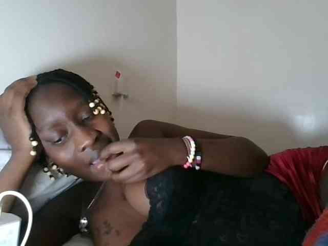 prettyglowing webcam