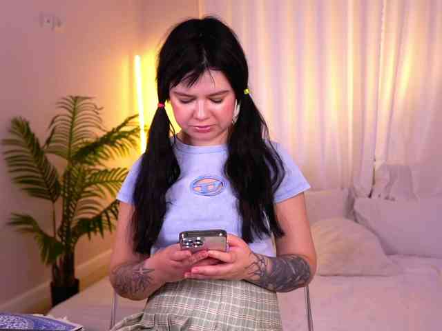 AmelieKitty webcam