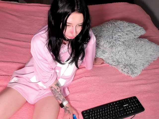 GlitchDoll live cam on BongaCams