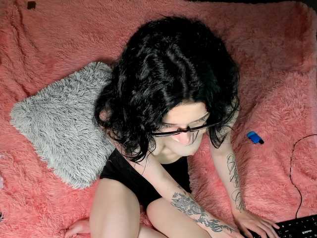 GlitchDoll live cam on BongaCams