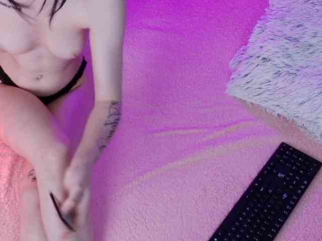 GlitchDoll webcam
