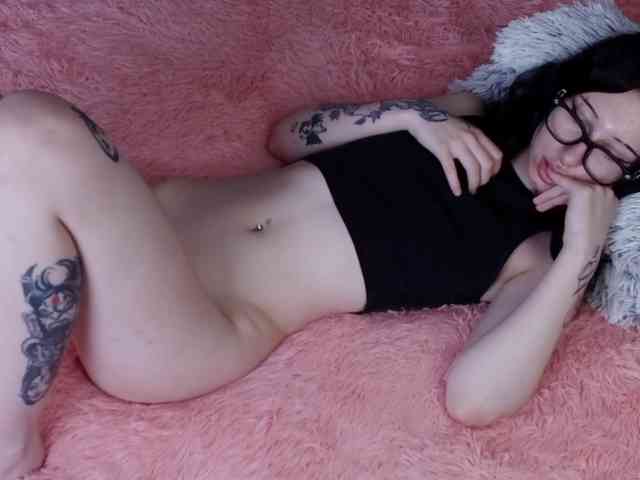 GlitchDoll webcam