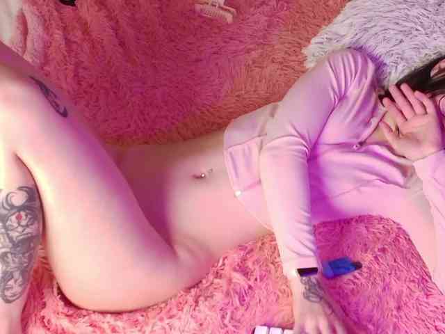 GlitchDoll Sex Cam Show