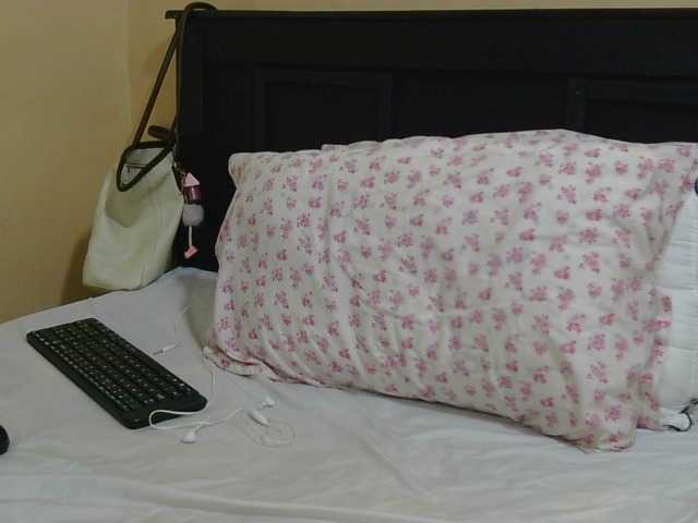 Kinky-1 live cam on BongaCams