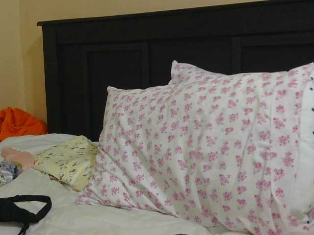 Kinky-1 live cam on BongaCams