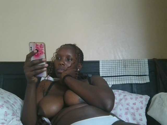 Kinky-1 live cam on BongaCams