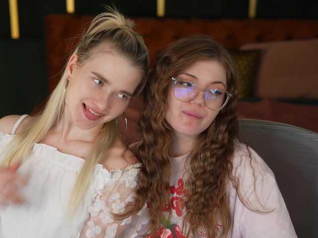 AnabelTeam054 live cam on BongaCams