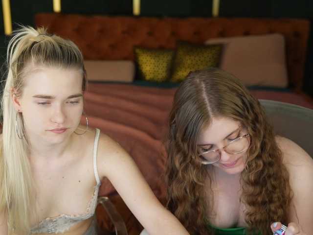 AnabelTeam054 live cam on BongaCams