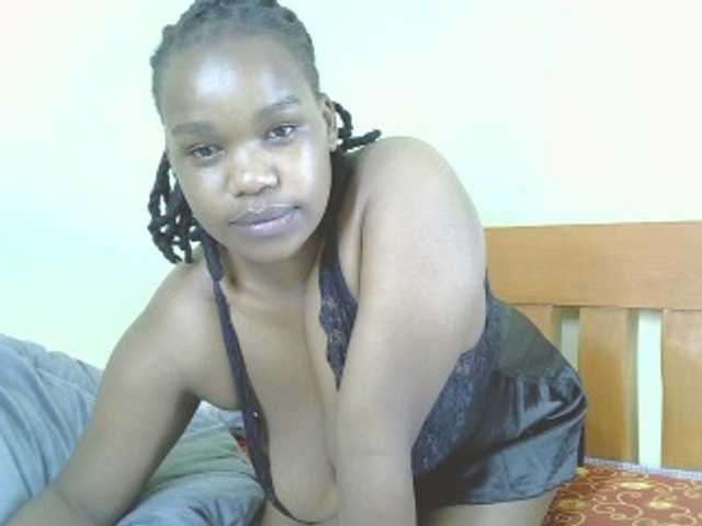 LushLizzy live cam on BongaCams