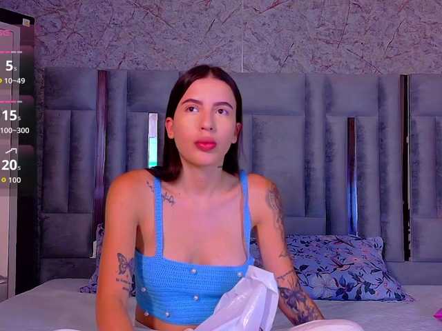 youngmommy live cam on BongaCams