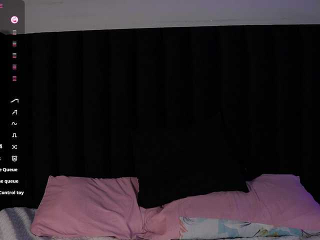 youngmommy live cam on BongaCams