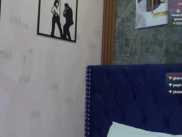 youngmommy live cam on BongaCams