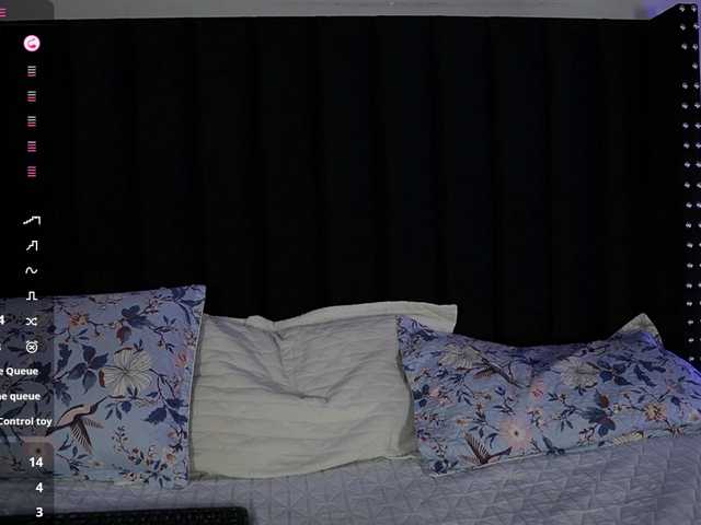 youngmommy live cam on BongaCams
