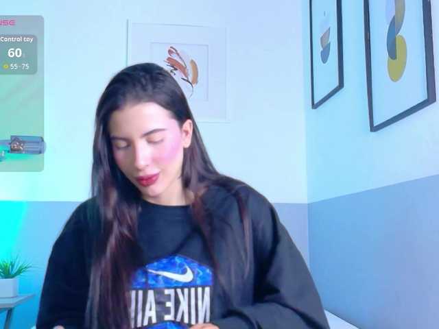 youngmommy live cam on BongaCams