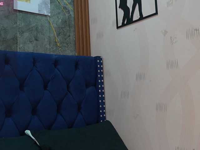 youngmommy live cam on BongaCams