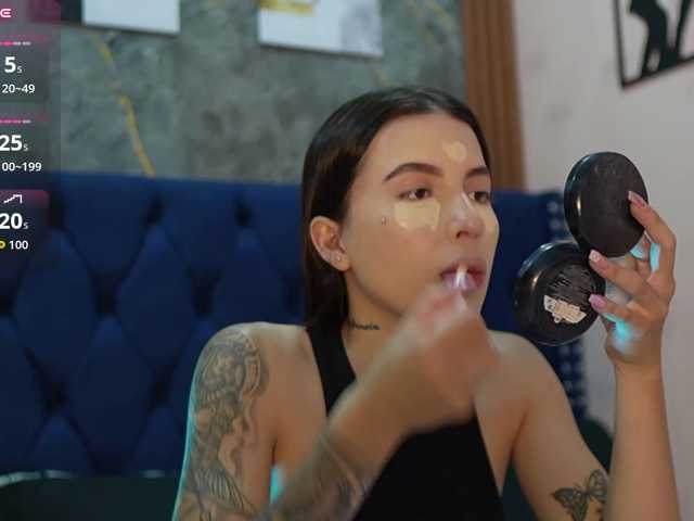youngmommy live cam on BongaCams
