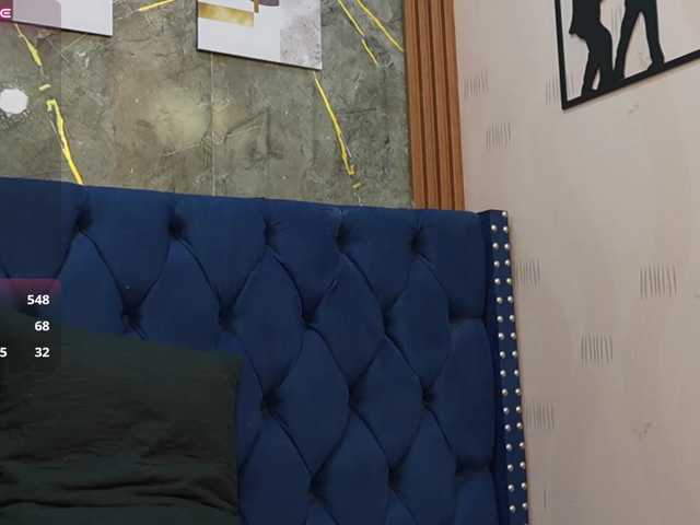 youngmommy live cam on BongaCams