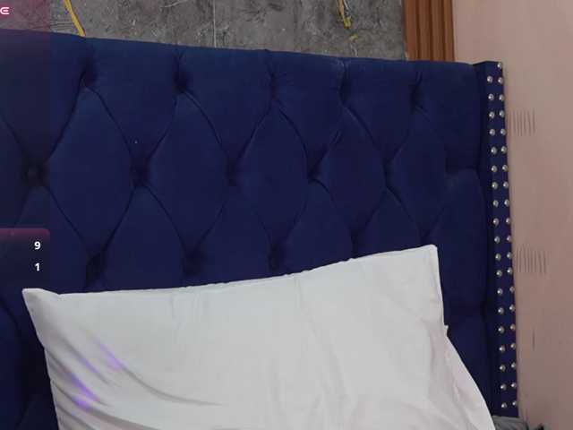 youngmommy live cam on BongaCams