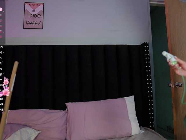youngmommy live cam on BongaCams