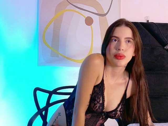youngmommy live cam on BongaCams