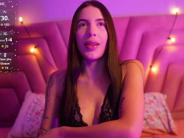 youngmommy live webcam show