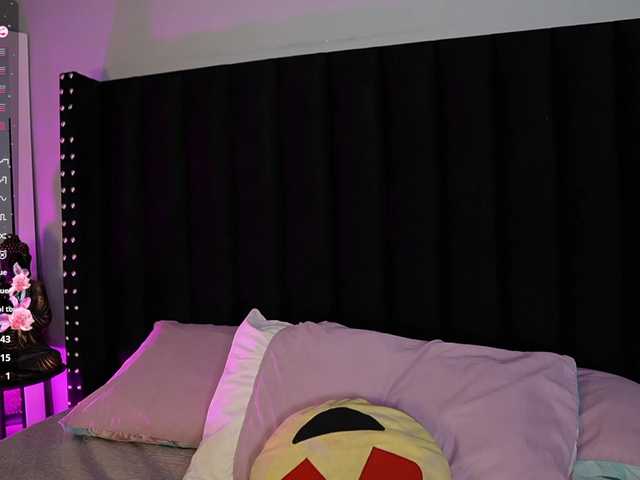 youngmommy live cam on BongaCams