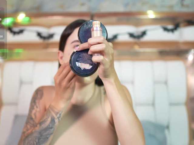 youngmommy live cam on BongaCams