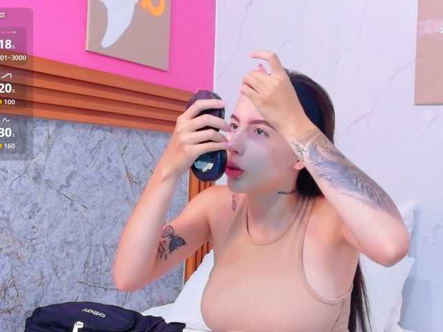 youngmommy live cam on BongaCams