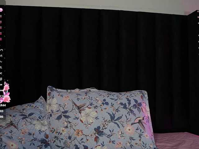 youngmommy live cam on BongaCams