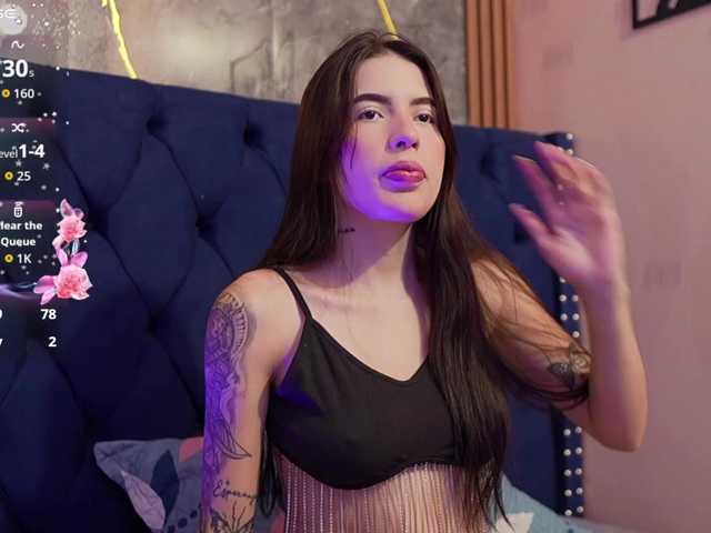 youngmommy live cam on BongaCams