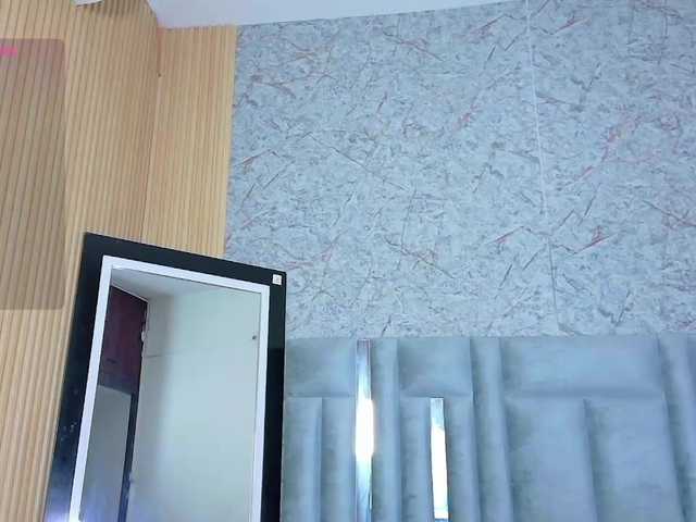 youngmommy live cam on BongaCams