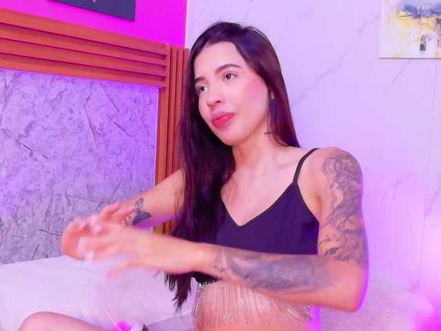 youngmommy live cam on BongaCams