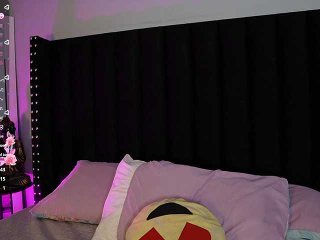 youngmommy live cam on BongaCams