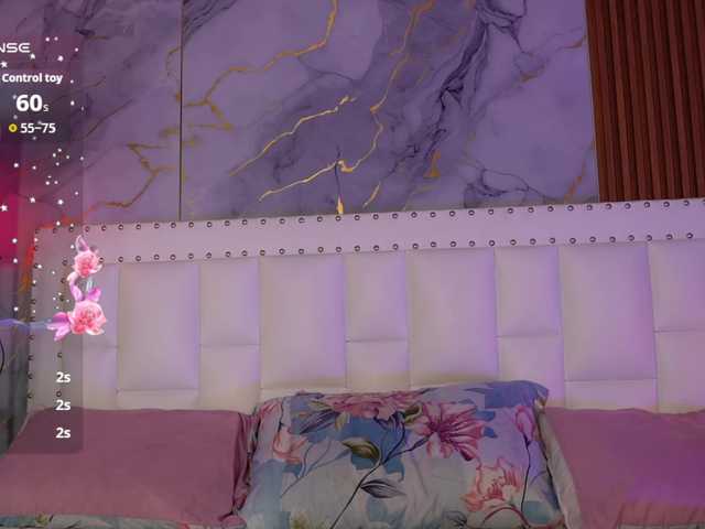 youngmommy live cam on BongaCams