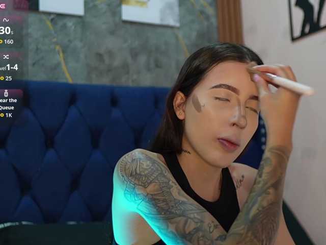 youngmommy live cam on BongaCams