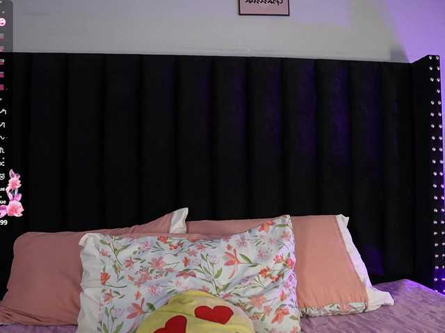 youngmommy live cam on BongaCams