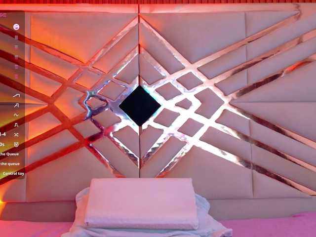 youngmommy live cam on BongaCams