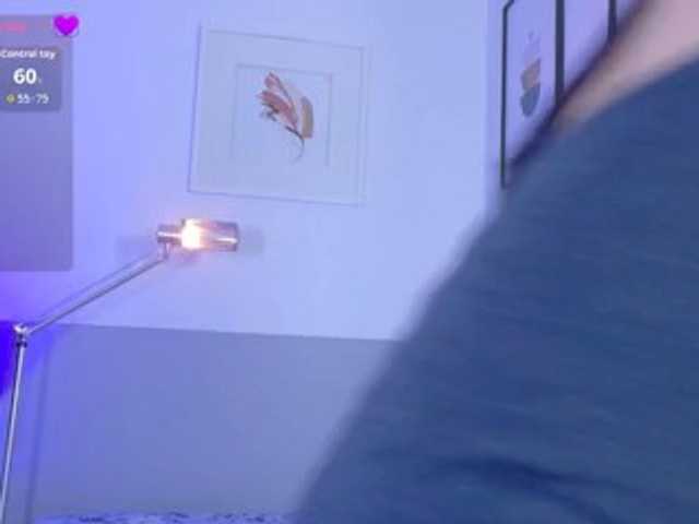 youngmommy live cam on BongaCams