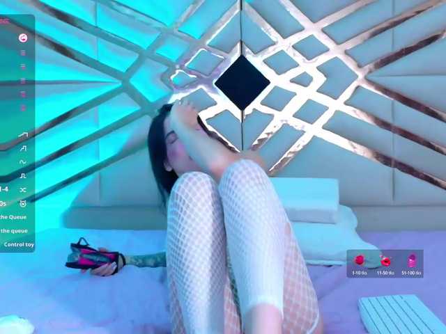 youngmommy live cam on BongaCams