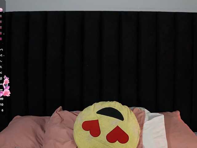 youngmommy live cam on BongaCams