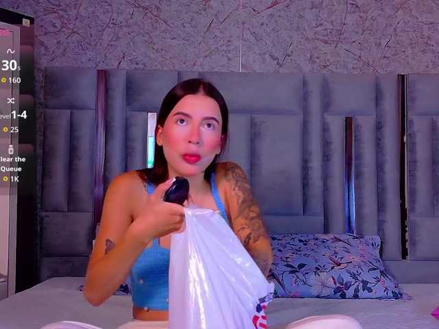 youngmommy live cam on BongaCams