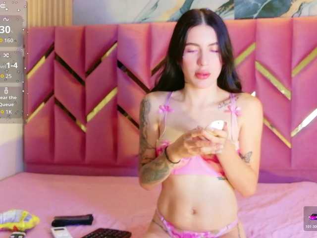 youngmommy live cam on BongaCams