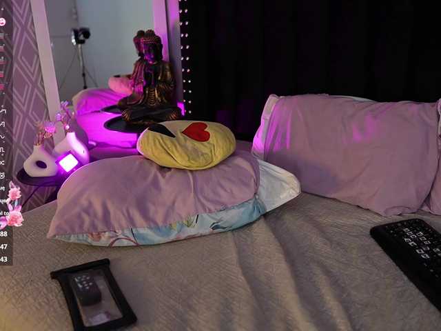 youngmommy live cam on BongaCams