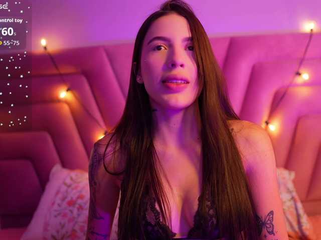 youngmommy live webcam show