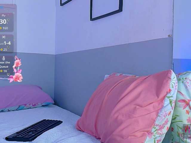 youngmommy live cam preview