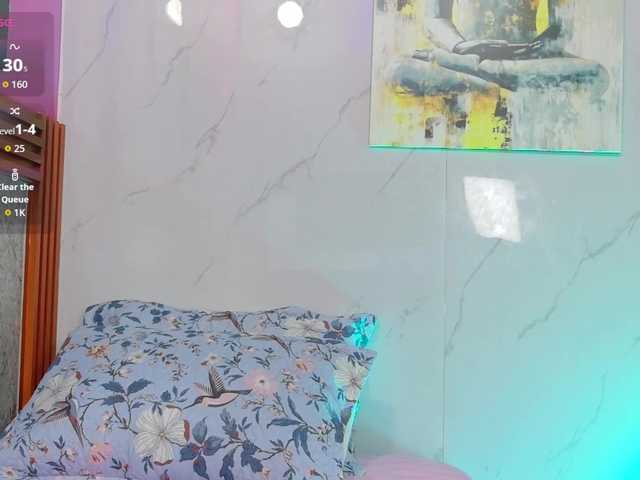 youngmommy live cam on BongaCams