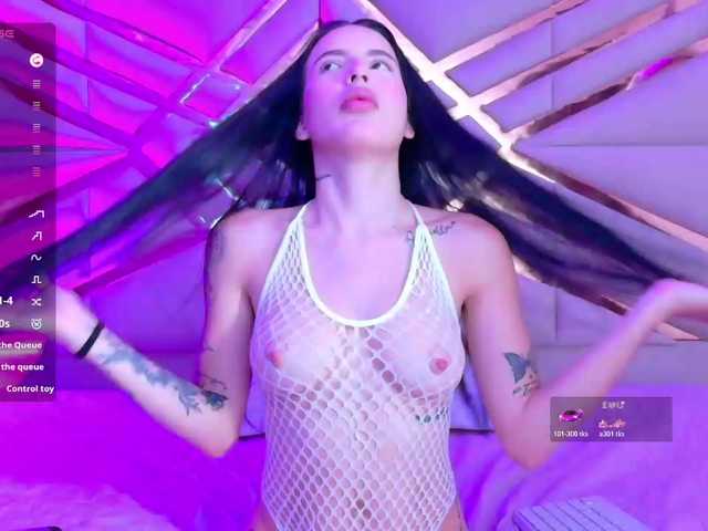 youngmommy live cam on BongaCams