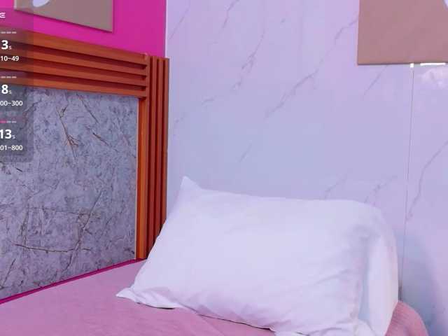 youngmommy live cam on BongaCams